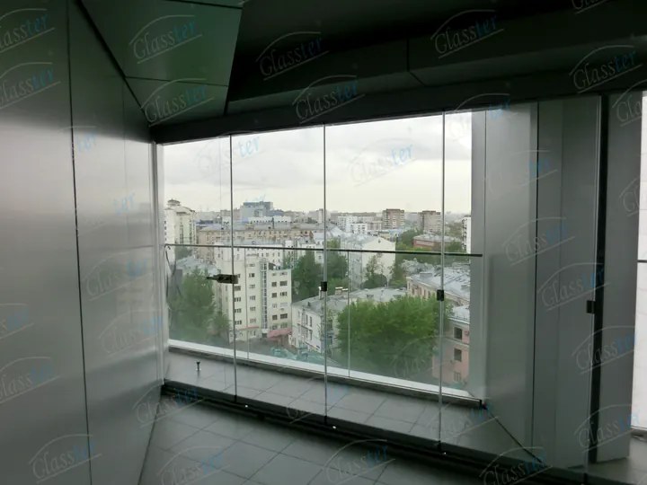 Безрамные витрины для магазинов