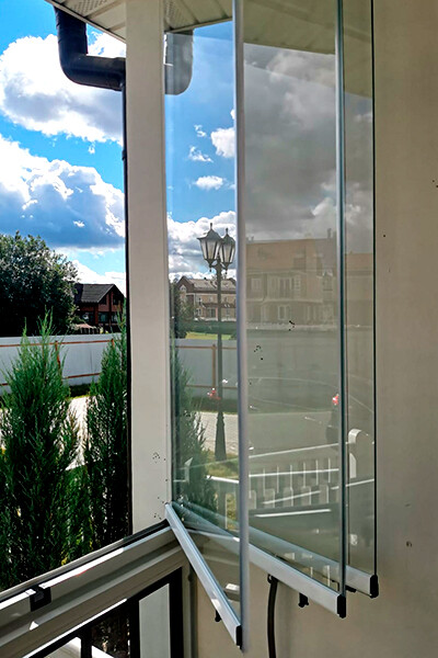 Частная инженерная компания: разработка и производство российского безрамного остекления Glasster